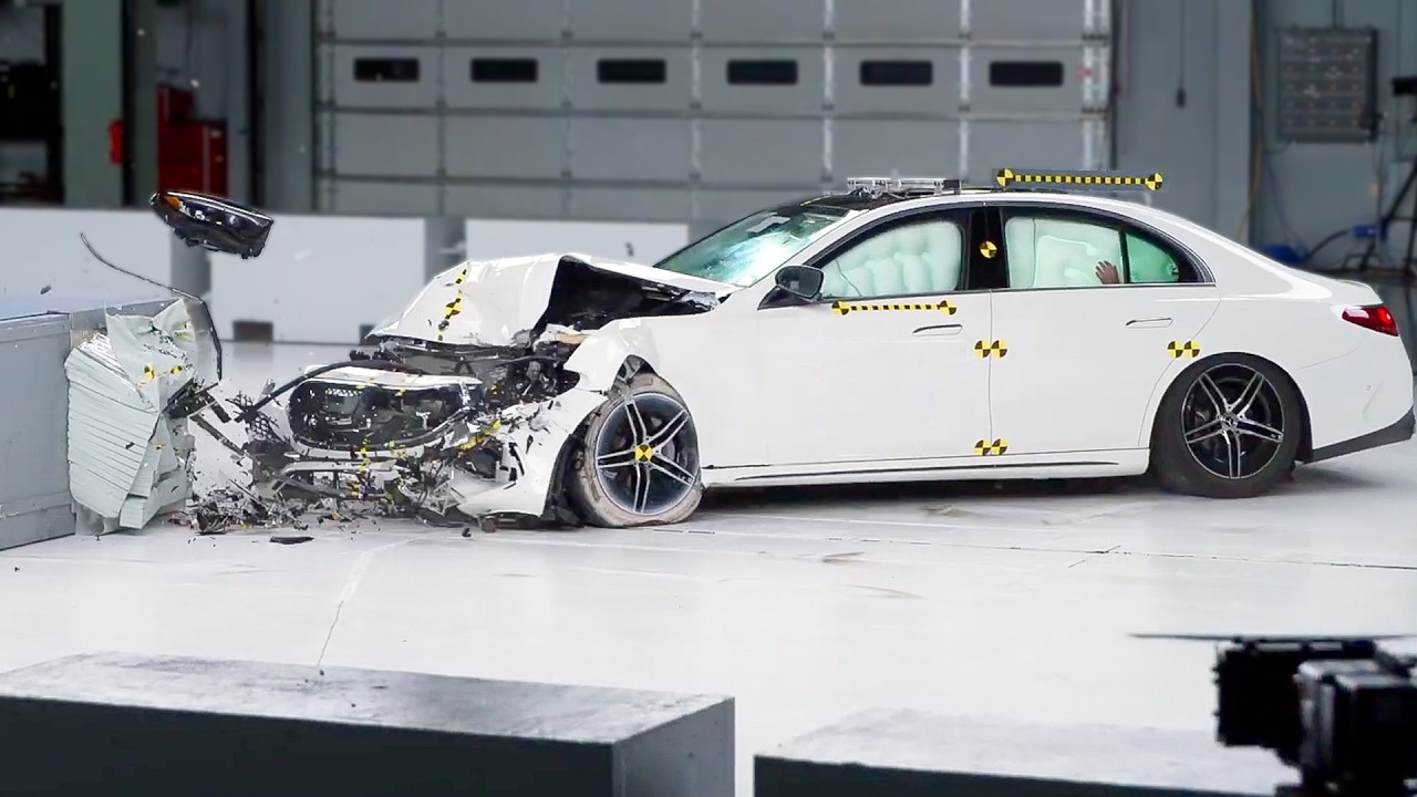 Mercedes E-Class – Crash Test