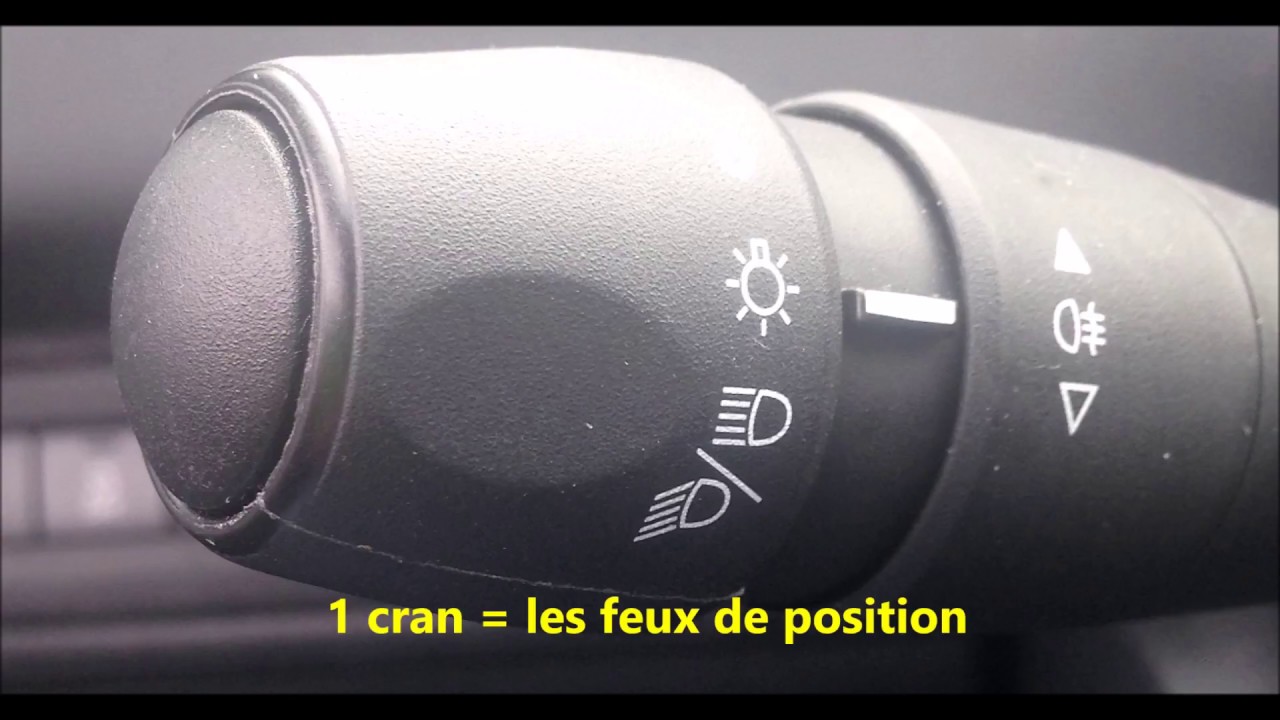 le fonctionnement de la manette des feux croisement, position, de route et brouillard