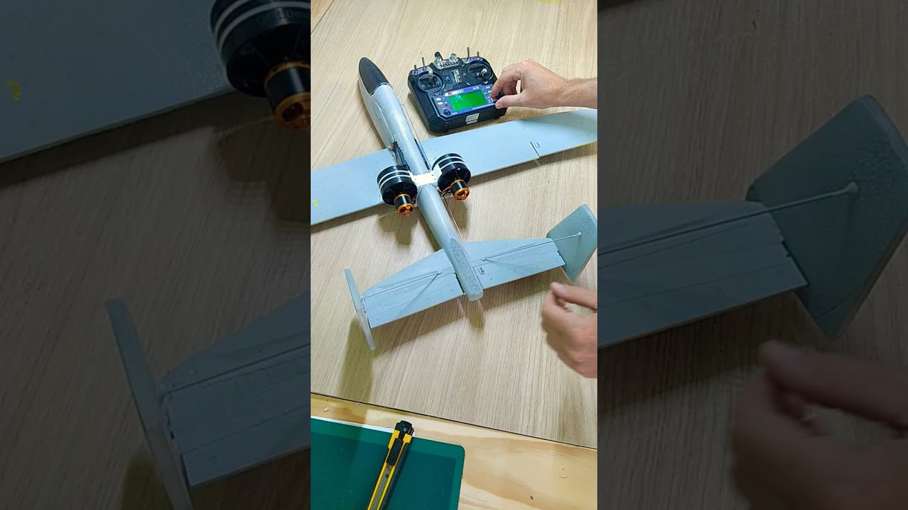 Conversion du planeur Aliexpress "Lidl"  en Fairchild A10 🔥 😳 SHORTS