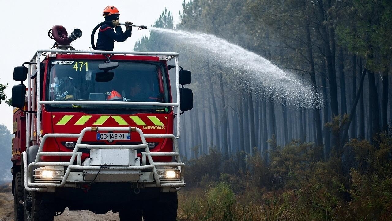 Incendie : 130 000 salariés ne peuvent plus travailler à cause des incendies en France