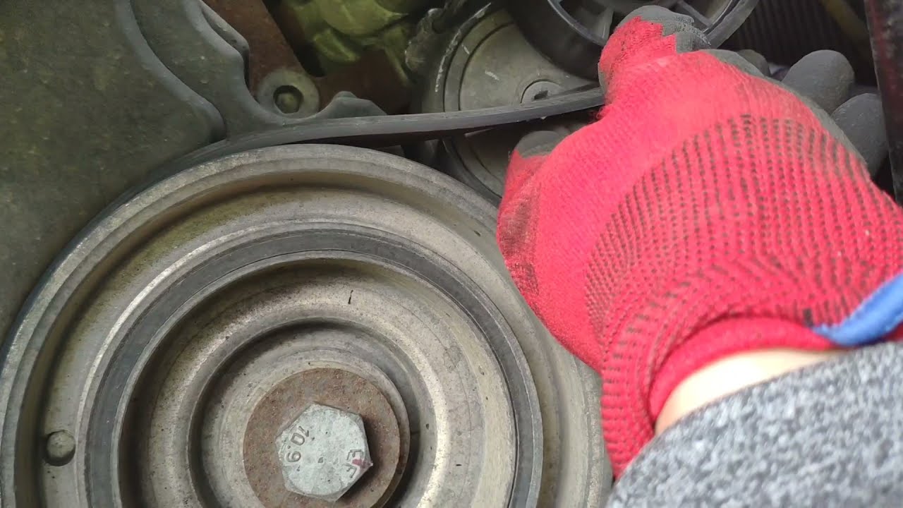 Diagnostic problème poulie alternateur galet tendeur accessoire 807