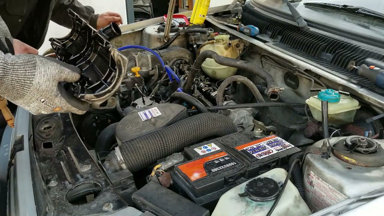 Peugeot 205 SRD - Remplacement de Joint Cache Culbuteurs avec @customrider65 !