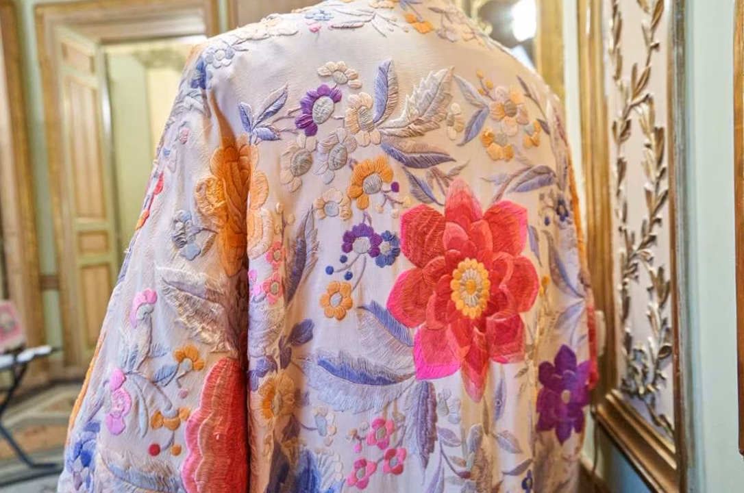« Le dernier atelier français de corseterie » : les artisans passionnés de Chantelle dévoilent leur savoir-faire unique