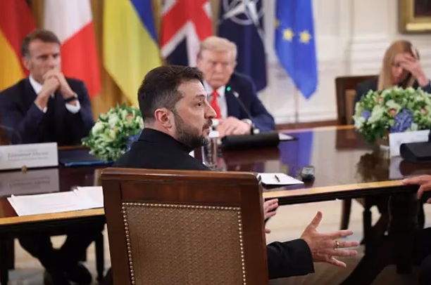 ENTRETIEN. Guerre en Ukraine : Zelensky joue sa dernière carte, conscient que Trump ne lui apportera pas de soutien…